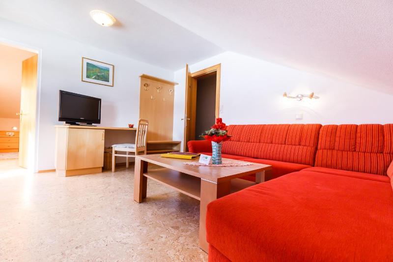 Family Room image 3