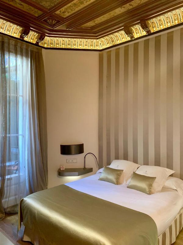 Standard Double Room image 2