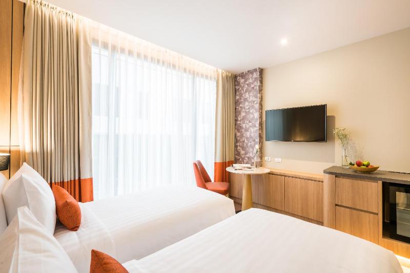 Deluxe Twin Room image 4