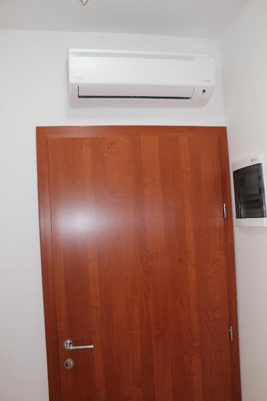One-Bedroom Apartment with Balcony and Sea View - Second Floor image 4