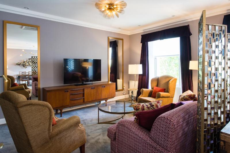 Signature Suite image 1