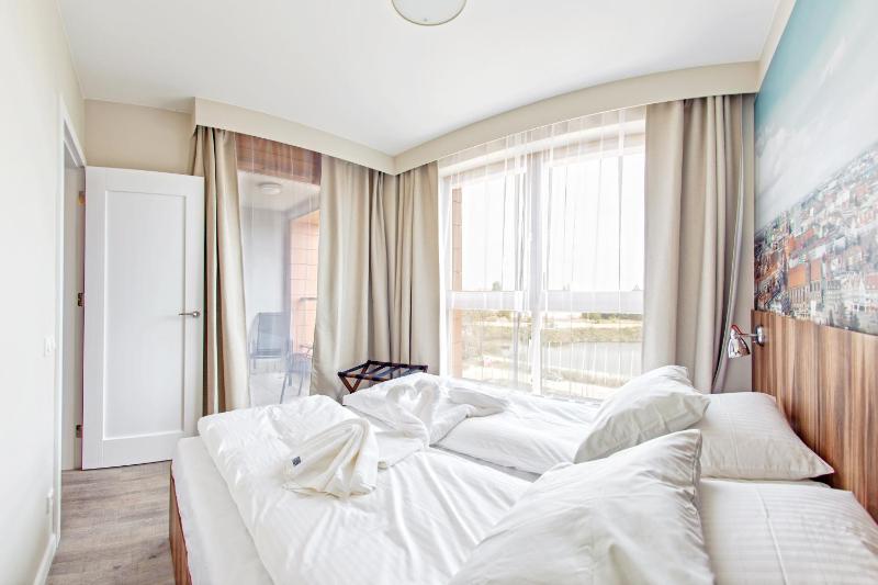 One-Bedroom Apartment image 4