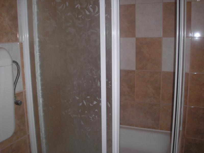 Standard Queen Room image 2