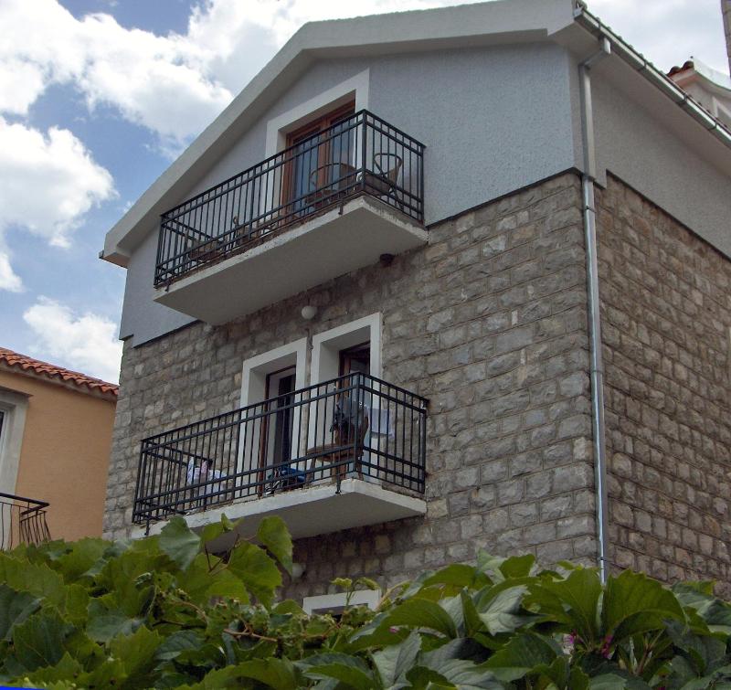 Two-Bedroom Apartment with Balcony and Sea View image 1