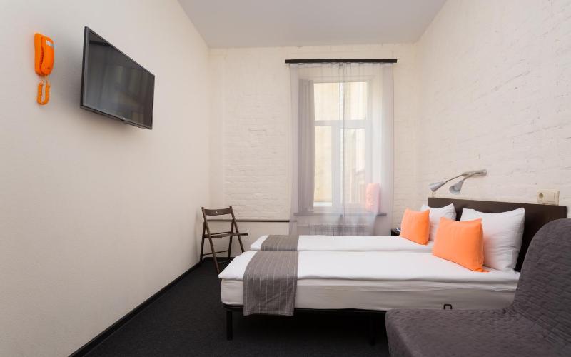 Comfort Triple Room image 3