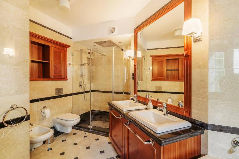 Prestige Apartment with Sauna by Grand Apartments - image 10