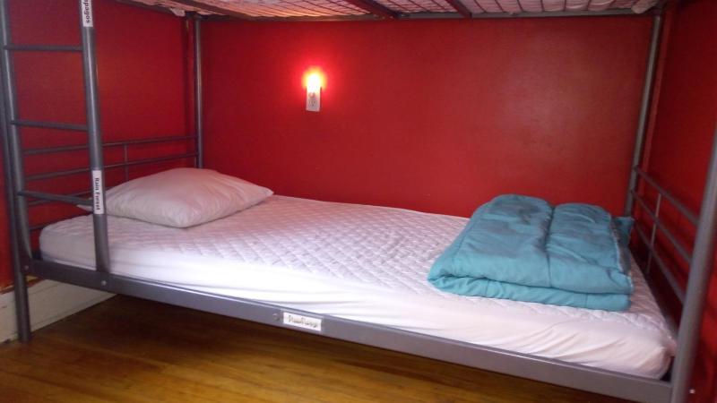 Ottawa Backpackers Inn - image 9