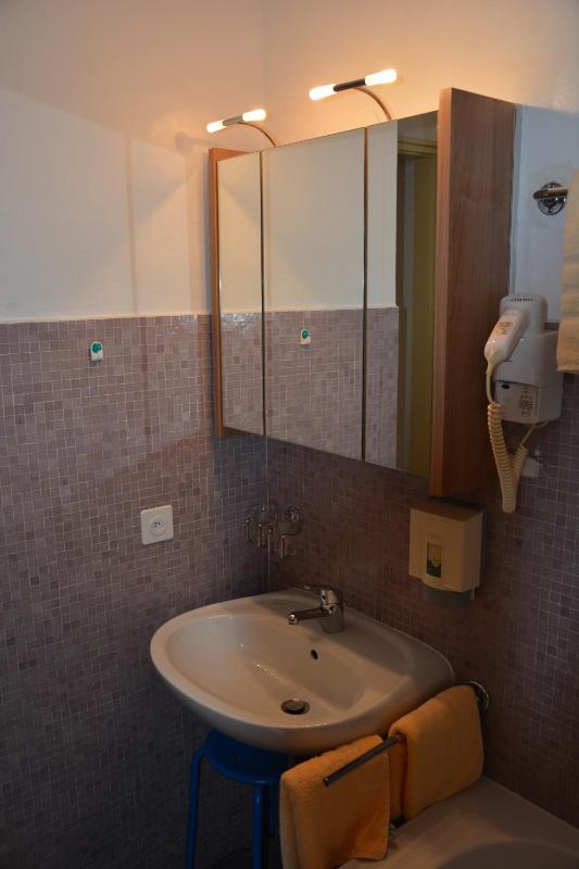 Hotel Dischma - FREE BUS AND TRAIN TICKET - image 42