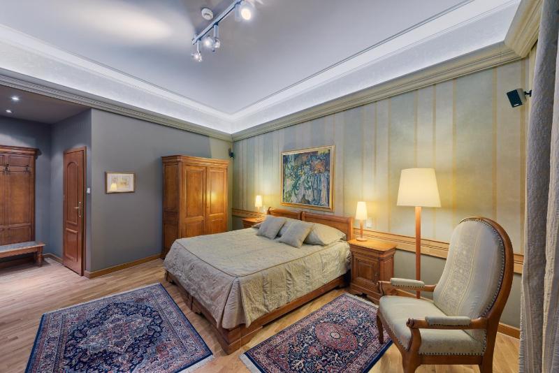 Deluxe Double Room image 3