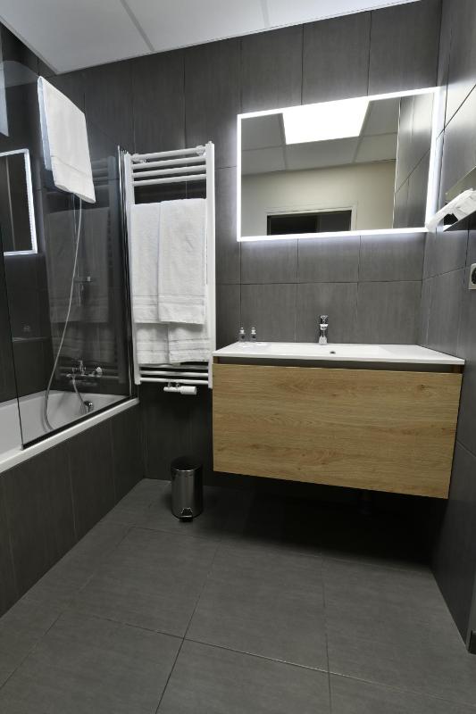Superior Double Room image 3