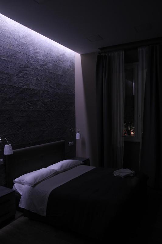 Quadruple Room with Private Bathroom image 2