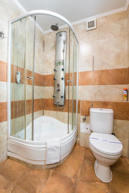 Classic Double Room image 2