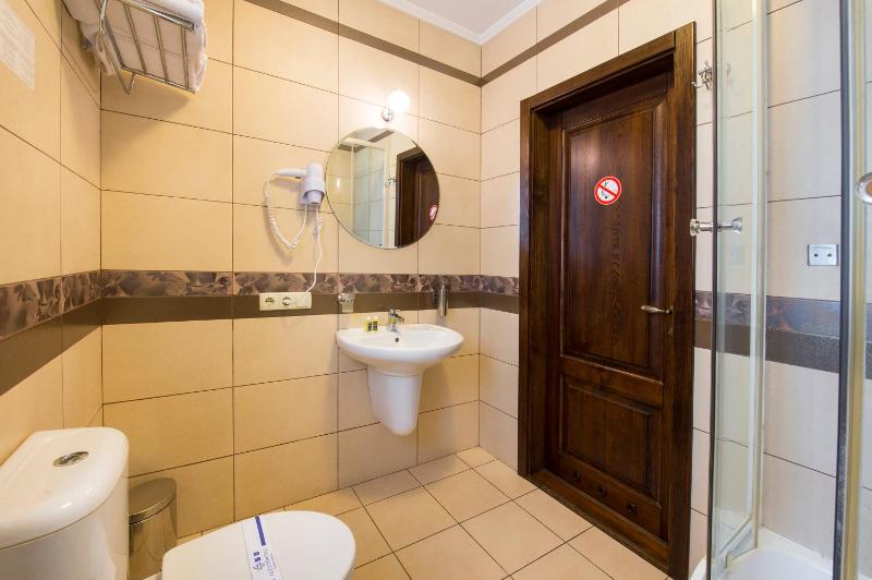 Double Room image 4