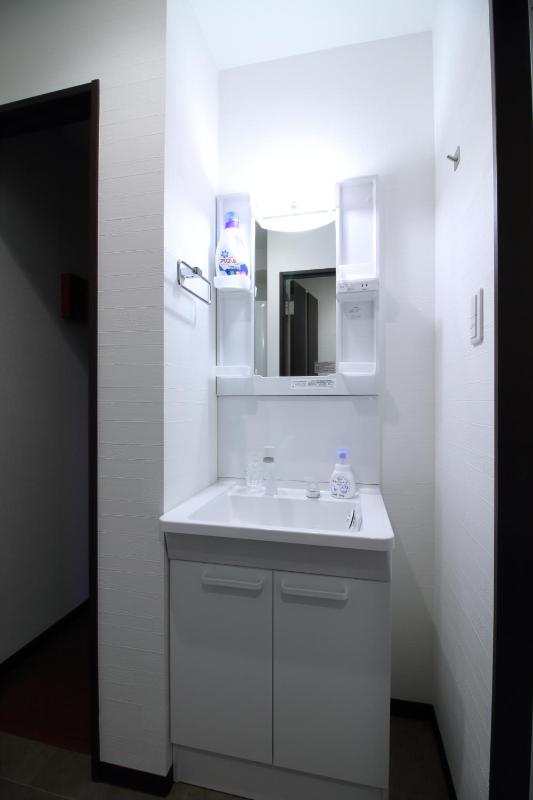 W&M House - image 13