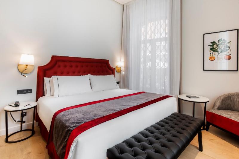 Double Room with Parking image 3