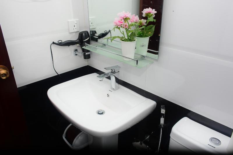 Shinic Holiday Inn - image 40