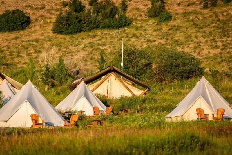 Traditional Tent With Electricity (4 people)  image 4