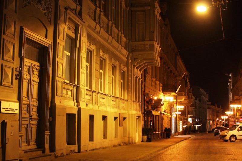 Vilnius street apartment - image 6