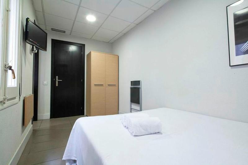Economy Double Room image 1