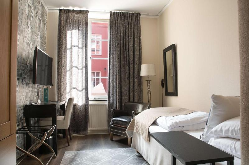 Superior Single Room image 1