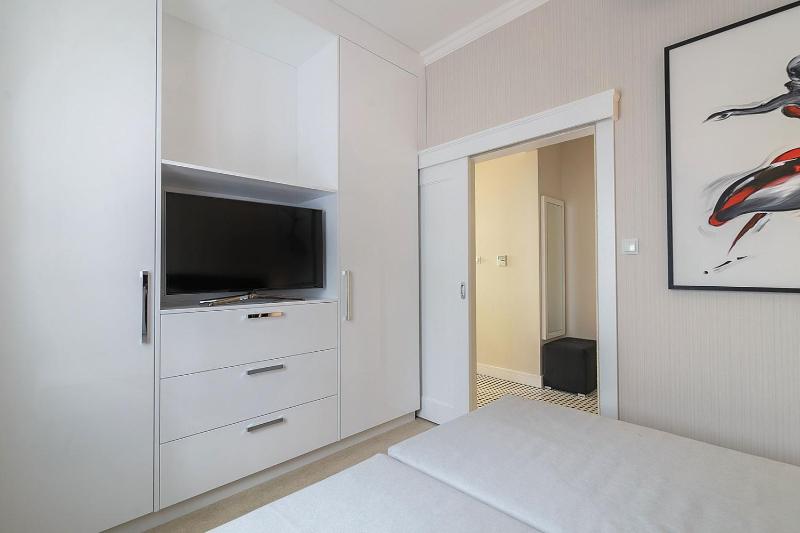 Premier Apartment with Sauna by Grand Apartments - image 14