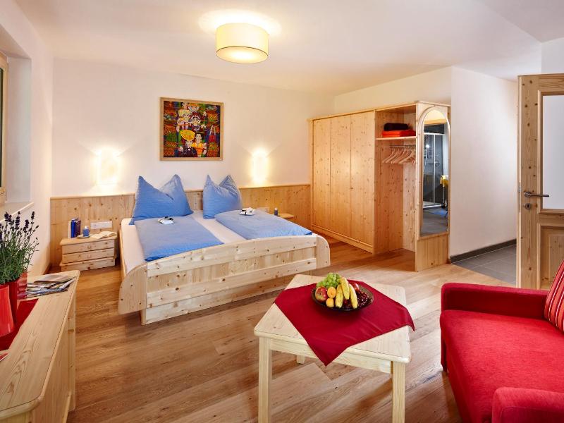 Studio Apartment image 1