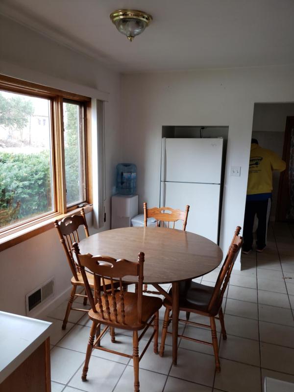Three-Bedroom House image 4