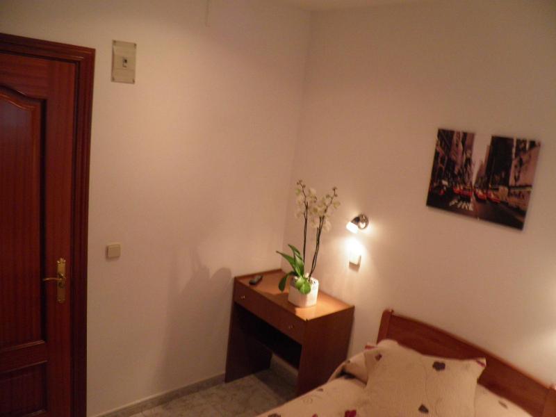 Hostal Angelines - image 12