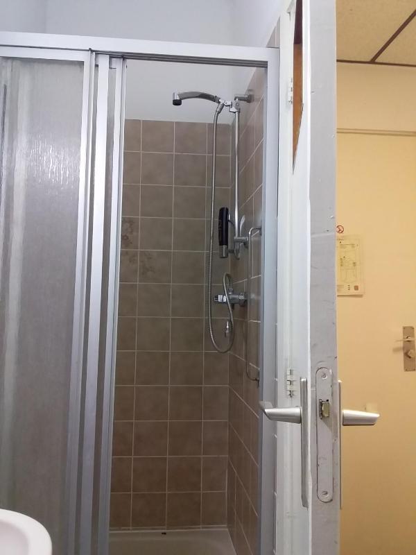 Single Room with Private Bathroom image 3