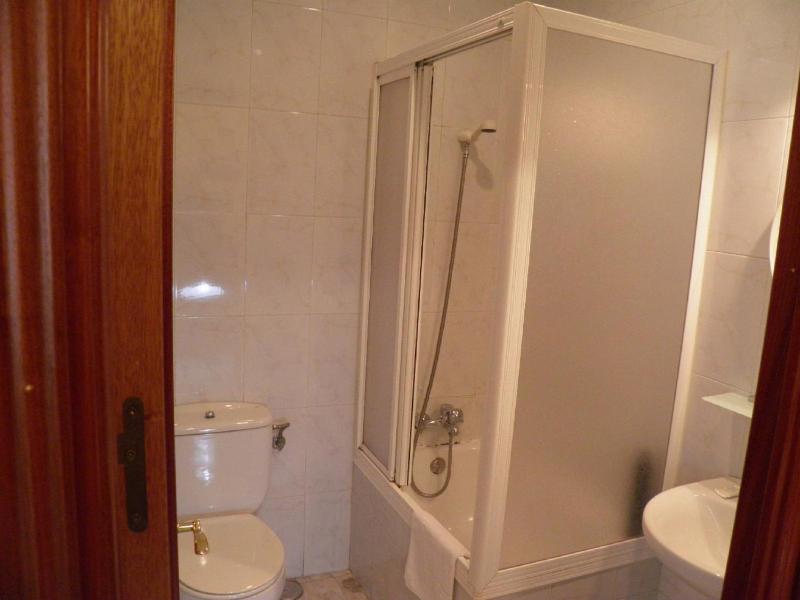 Hostal Angelines - image 15