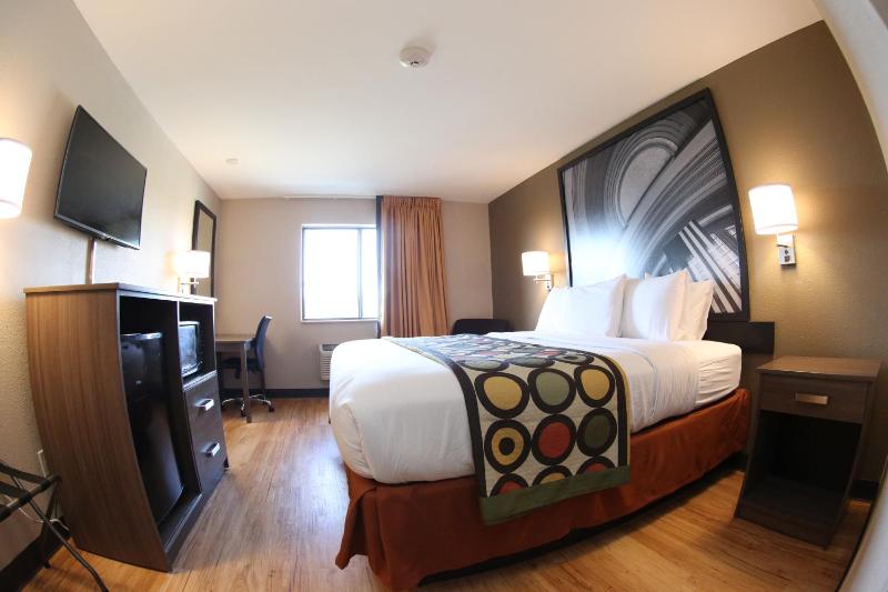 King Room - Non-Smoking image 3