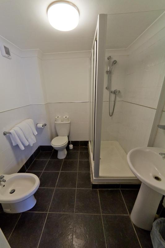 Standard Single Room image 3