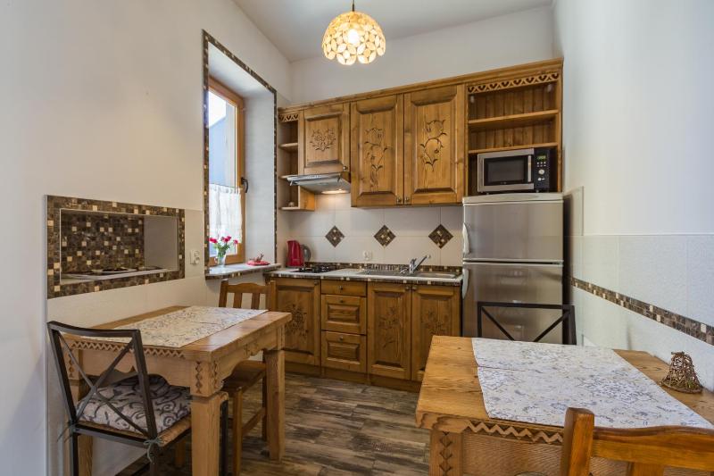 Apartment with Mountain View image 4