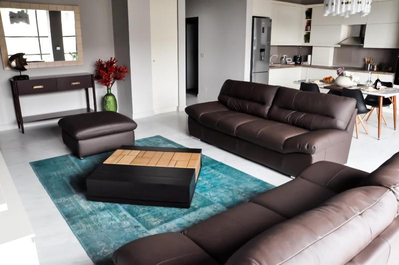 Apartment image 3
