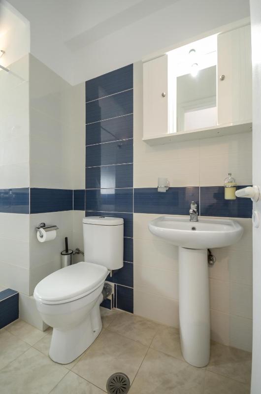 Studio with Veranda (2-3 Adults) image 3