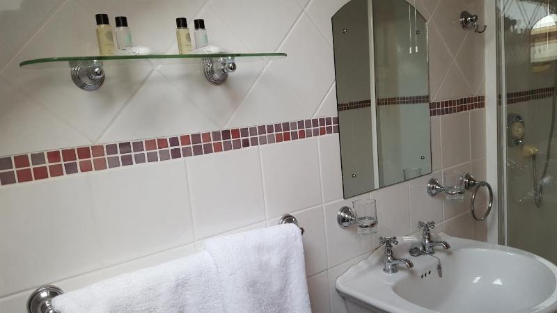 Double Room image 2