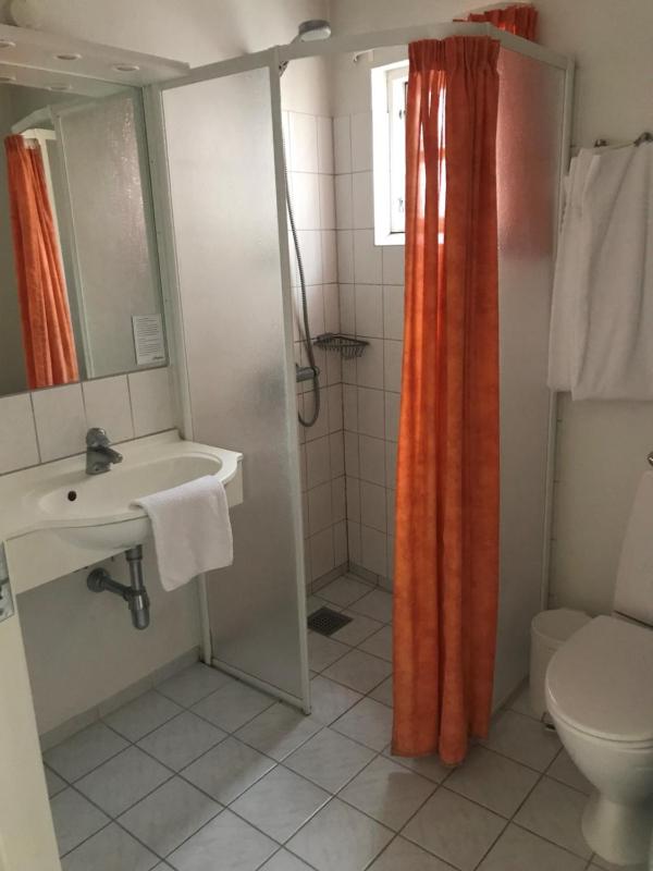 One-Bedroom Apartment image 4
