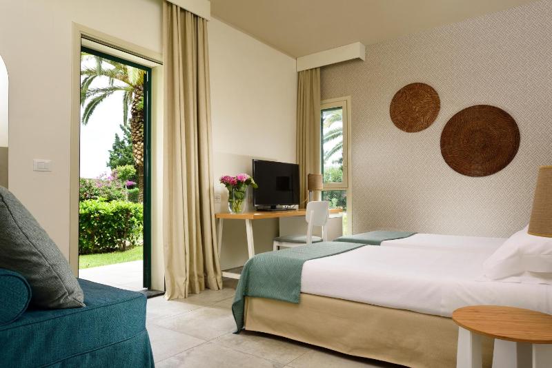 Superior Double Room - Detached Villa image 1