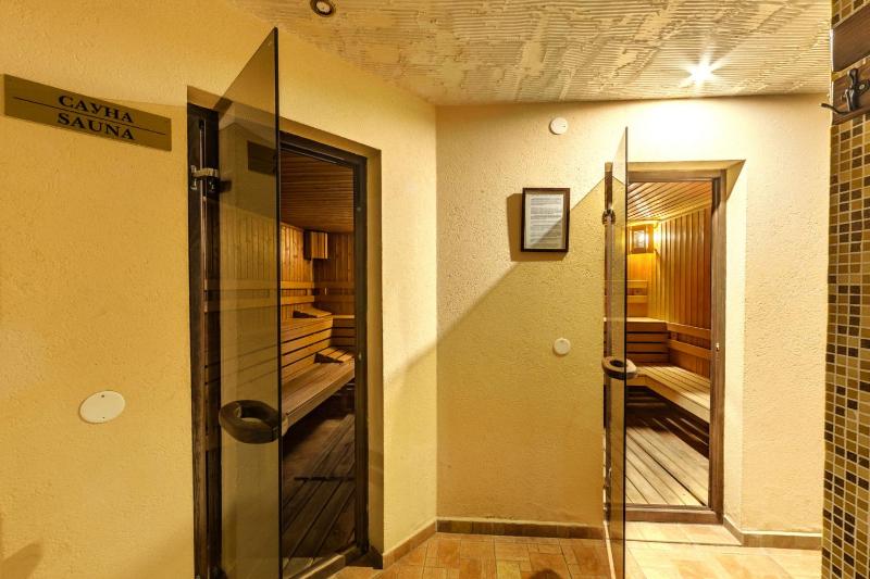 Grand Royale Apartment Complex & Spa - image 29
