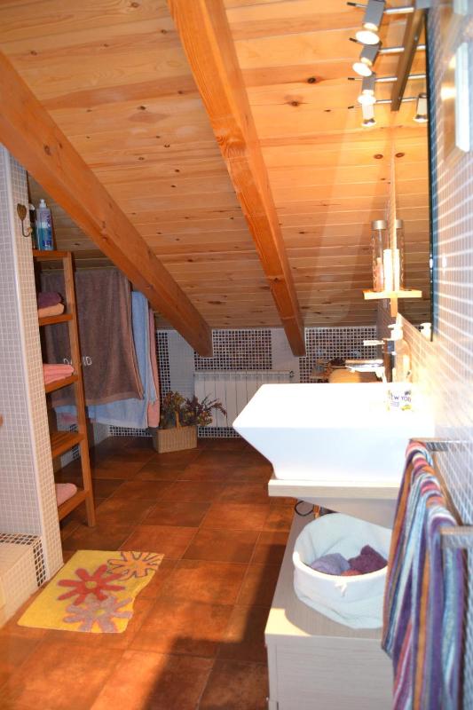 Four-Bedroom Apartment image 1