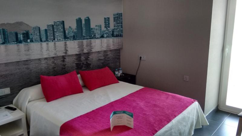 Single Room image 3