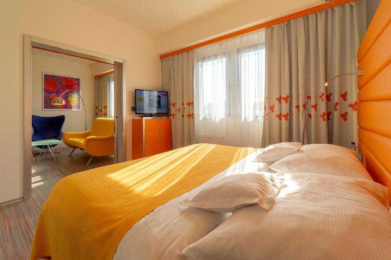 Superior Suite image 4