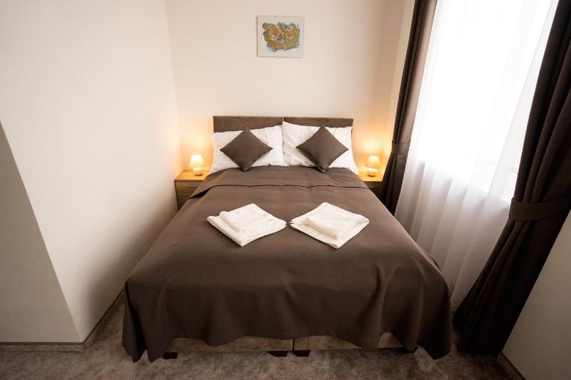 Double or Twin Room image 2