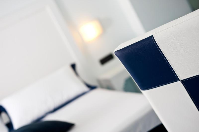 Comfort Quadruple Room image 1