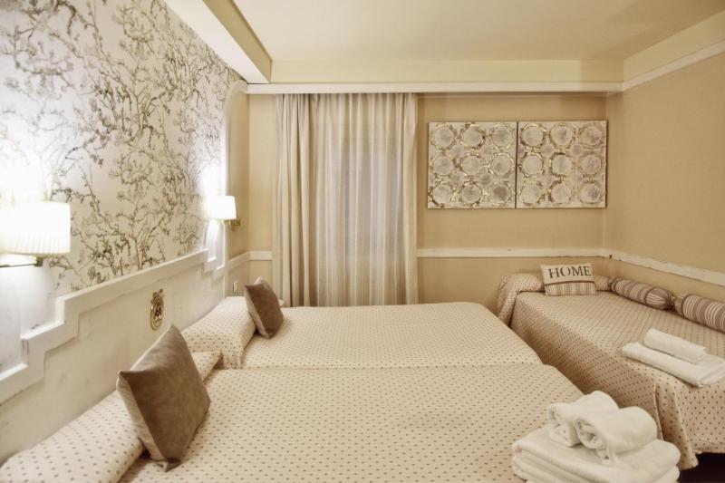 Triple Room image 2