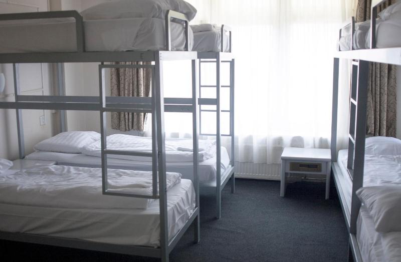 Budget Trianon Hotel - image 6