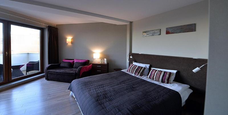 Quadruple Room with Balcony-A4S image 3