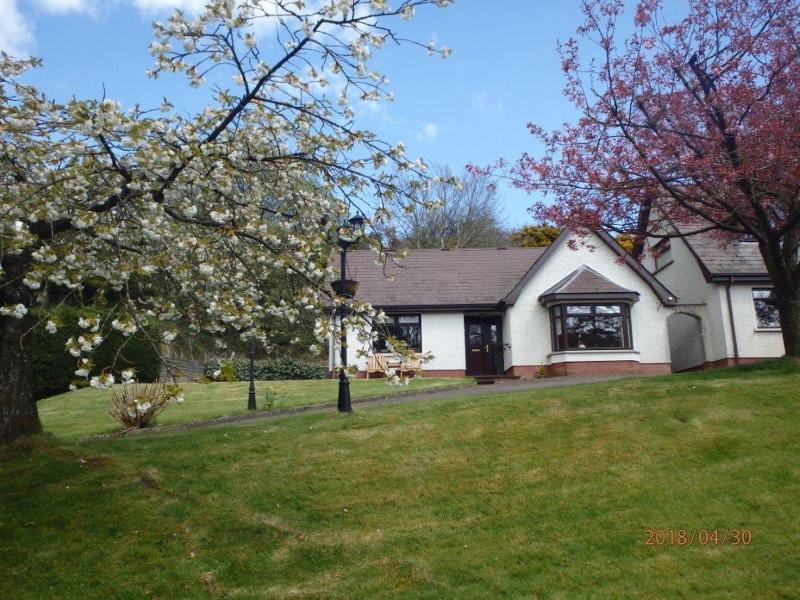 Torrent Cottage Images