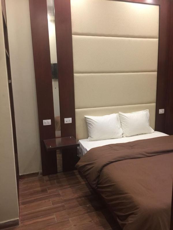 Grand Palace Hotel - image 13