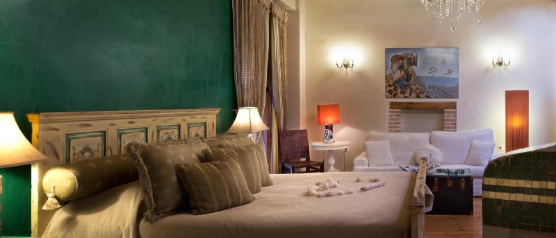 Junior Suite with Spa Bath image 2